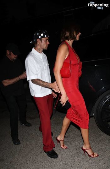 Hailey Bieber