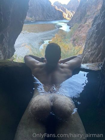 hairy_airman