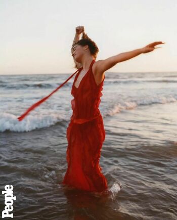 Haley Lu Richardson