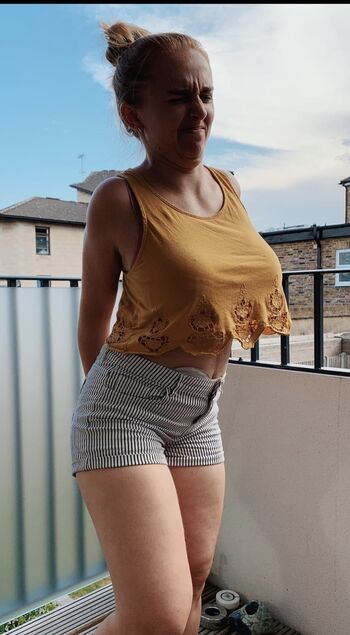 Hannah Witton