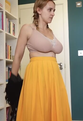 Hannah Witton