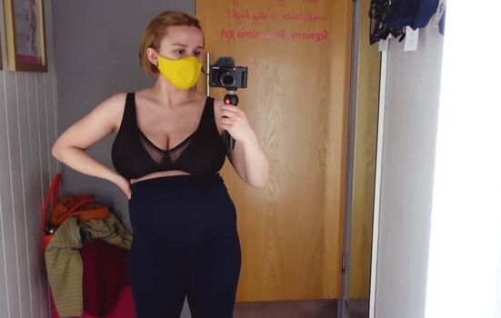 Hannah Witton