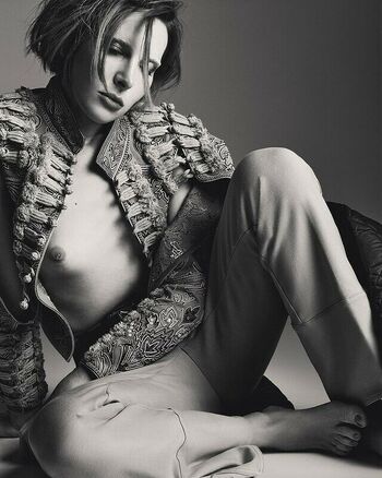 Hari Nef