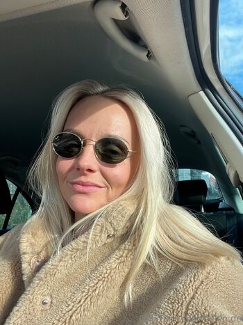 helen.de