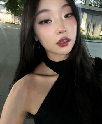 Hena Yang