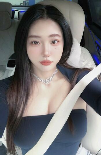 Hitomi Songyuxin
