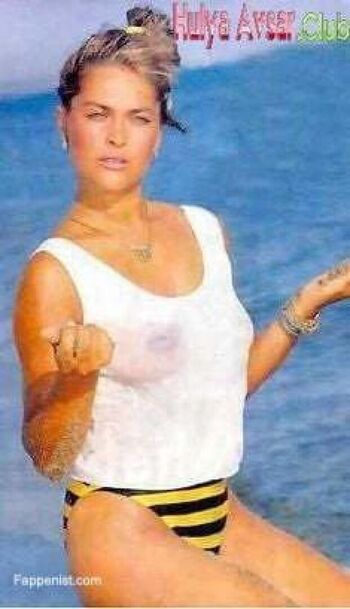 Hülya Avşar