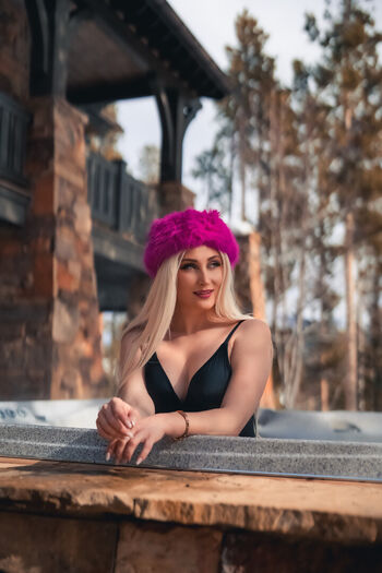 Holly Wolf