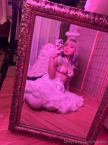 Hollyava