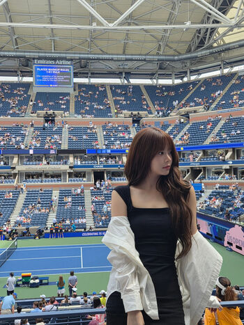 Hong Eunchae 홍은채