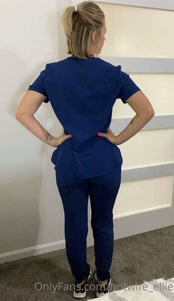 Hot Wife Ellie
