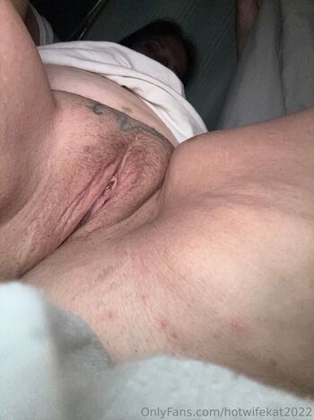 Hotwifekat2022