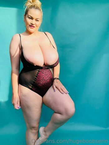 hugeboobserin