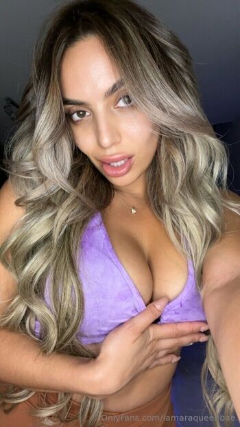 iamaraqueenbae