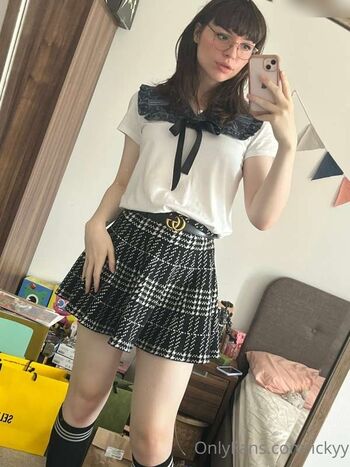 icky_peach