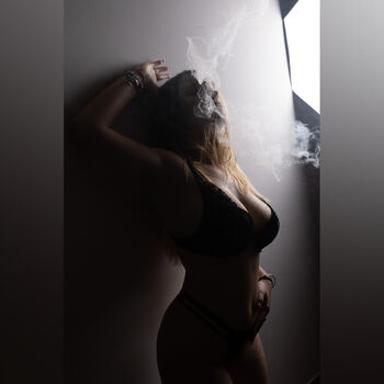 icy_blondie
