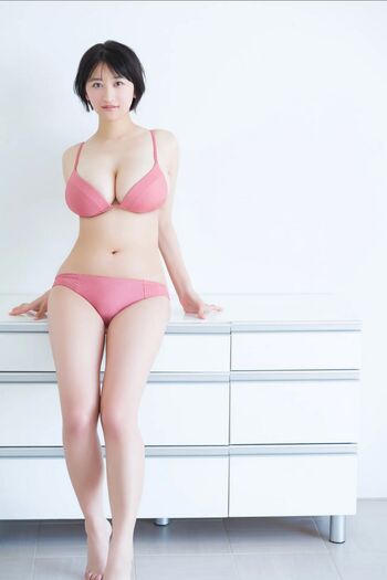 Ina Enohara 榎原依那