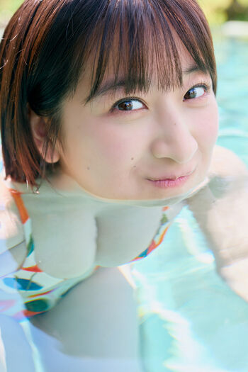 Ina Enohara 榎原依那