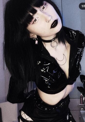 Insaneinternetgrl