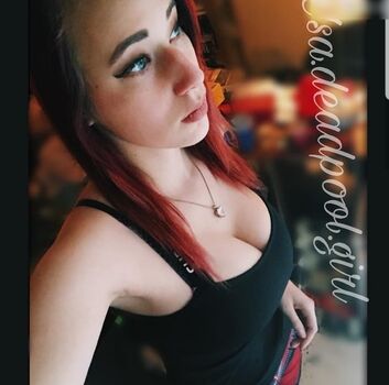isa.deadpool.girl