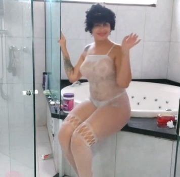 Isa Menezes