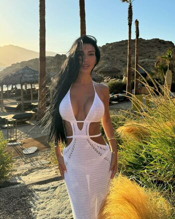 Isabel Raad