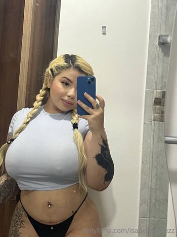 isabellaperezz