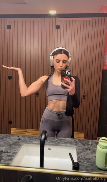 isabellaroy