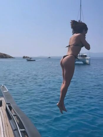 Isis Valverde