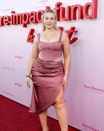 Iskra Lawrence