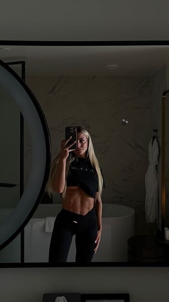 itsyagirldeemarie