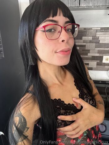 itsyagirlsugarlicioux