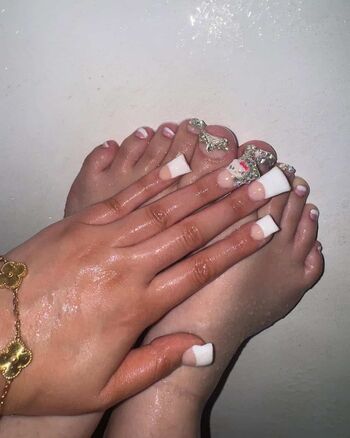 Itz Whitechina