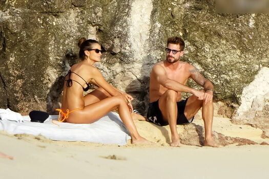 Izabel Goulart