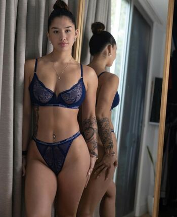 Izzy Flannery _izzyflannery_