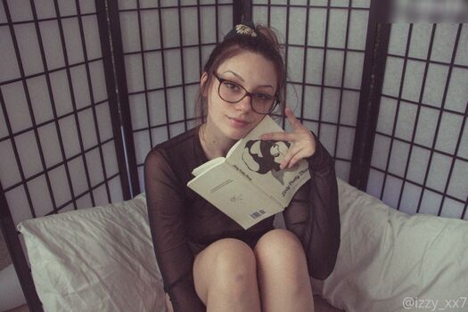 izzy_xx