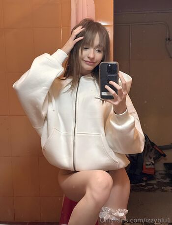 izzyblu1