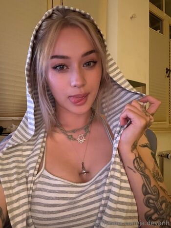 JadeyAnh
