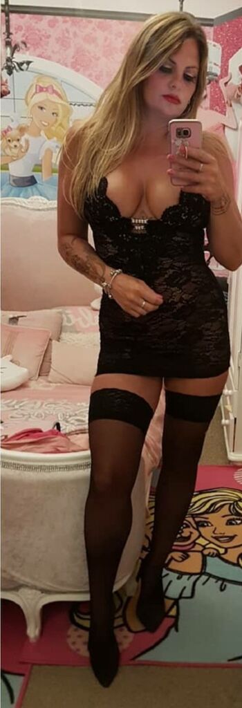 Jamieleepinkymummy