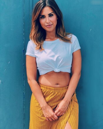 Jana Azizi