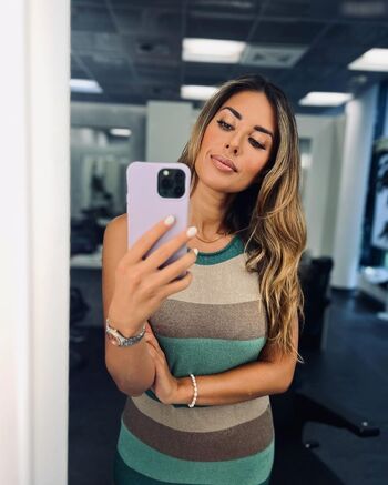 Jana Azizi