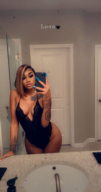 Jania Meshell