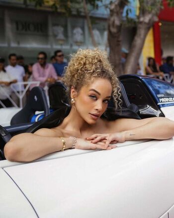 Jasmine Sanders