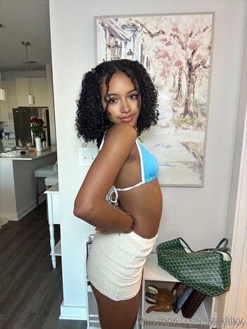 jazzylilyy