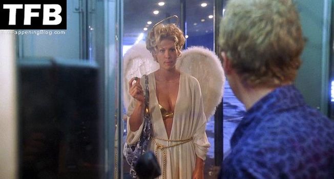 Jenna Elfman