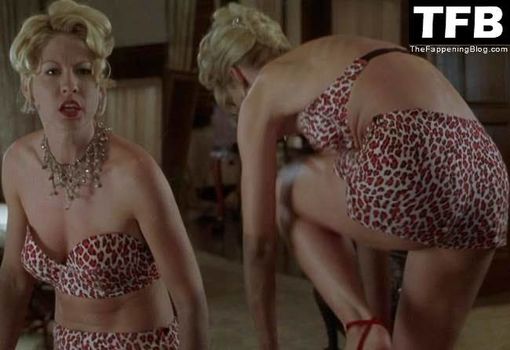 Jenna Elfman