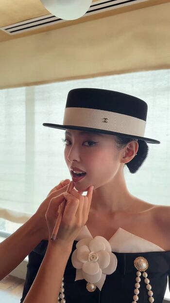Jennie | BLΛƆKPIИK
