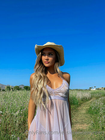 Jessie Renée Wynter
