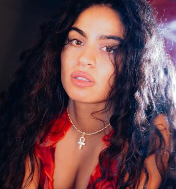 Jessie Reyez