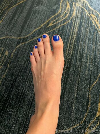 jewelsfeetandtoes